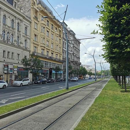 Luxury Apartment Near Astoria With Ac Budapest Bagian luar foto