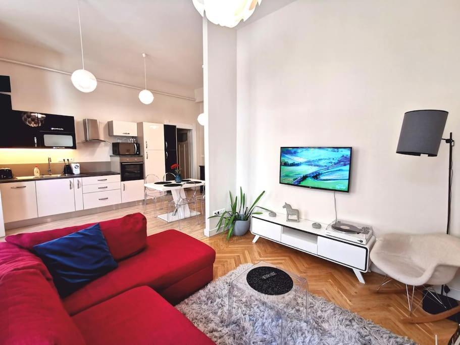 Luxury Apartment Near Astoria With Ac Budapest Bagian luar foto
