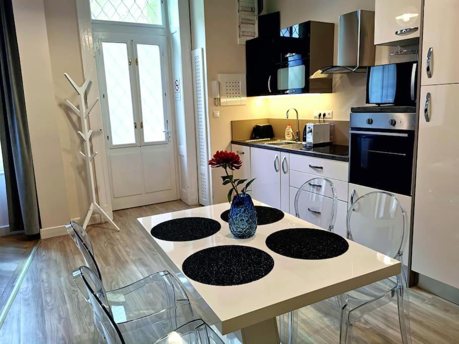 Luxury Apartment Near Astoria With Ac Budapest Bagian luar foto