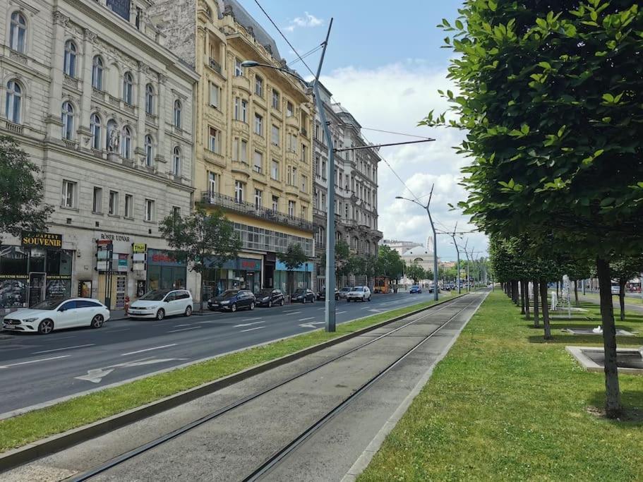 Luxury Apartment Near Astoria With Ac Budapest Bagian luar foto